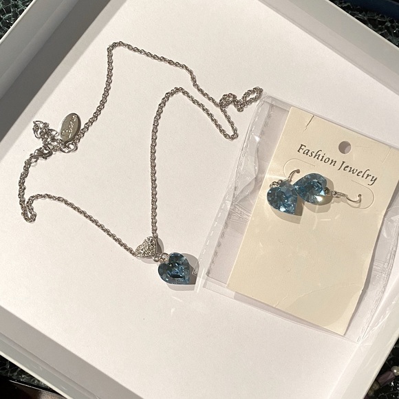 Borun Swarovski Necklace & Earrings Set - Picture 2 of 7